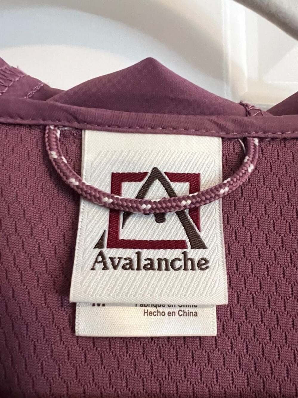 Avalanche Outdoor Supply Women's Lightweight Hooded Windbreaker Jacket - Picture 4 of 8